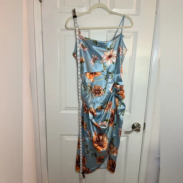 Women Floral Blue Midi dress Size‎ Medium - Image 5