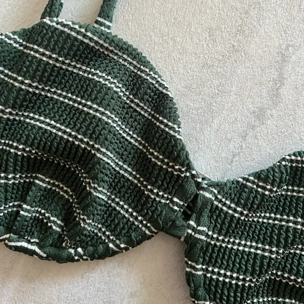 {Abercrombie & Fitch} Brand New Tie-Strap Underwire Bikini Top - Image 7