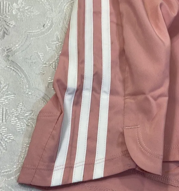 Adidas women shorts 3X - Image 9
