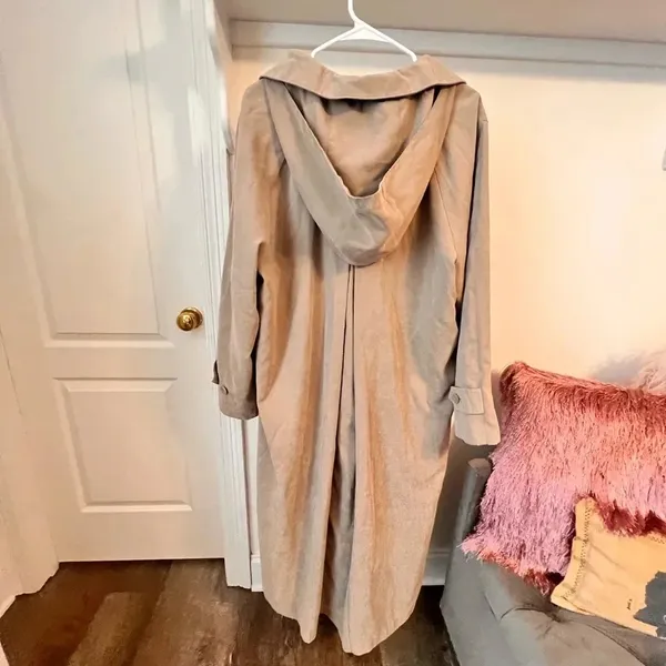 FINAL PRICE London Fog Trench Coat - Image 2