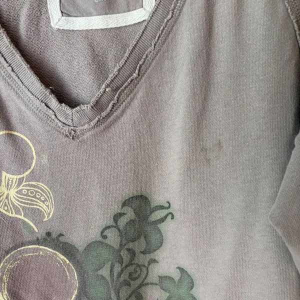 Disney Parks Sweatshirt Women Medium Purple Mickey Mouse Live Laugh Relax V-Neck - Image 4