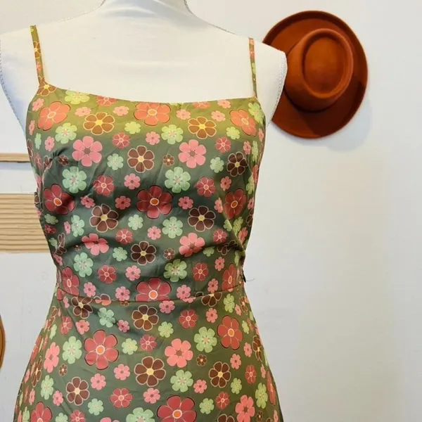 Verge Girl Green Hippie Retro Floral Silky Open Back Mini Dress NEW US Size 2 - Image 10