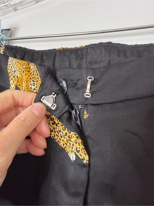 Peach Wide Leg Black Pants with Cheetah / Leopard Big Cat Print Satin Feel NWT - Image 6
