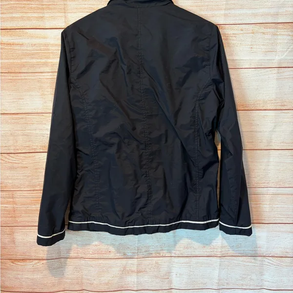 Nike Women's Black Windbreaker Jacket - Image 2