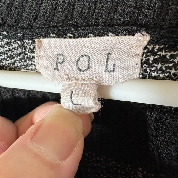 POL‎ Black Star Print Sheer Knit Sweater Size Large - Image 4
