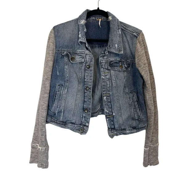 Free People Distressed Denim Jacket Mixed Fabric Knit Sleeve Moto Trucker Size M - Image 2