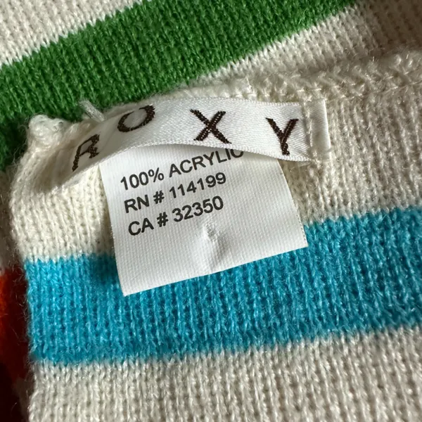 Vintagee 2000s Y2K Roxy Striped Colorful Heart Scarf - Image 3
