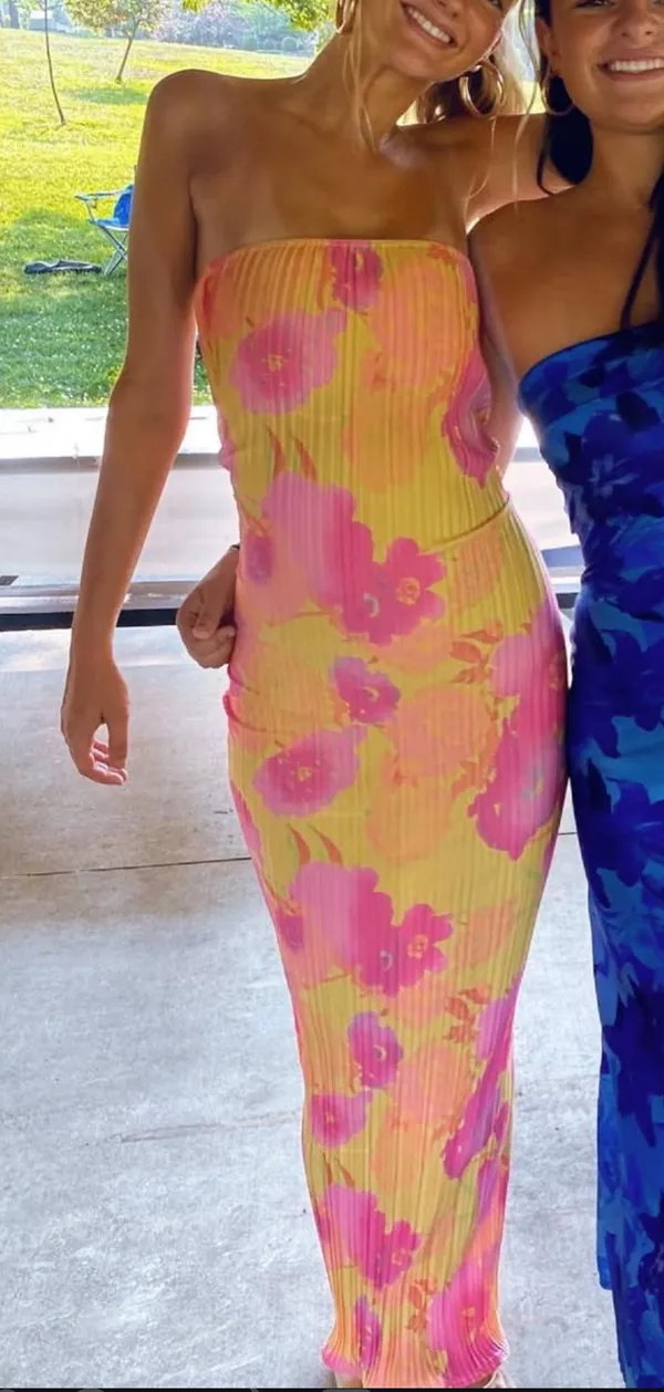 Pretty Little Thing Maxi Pleated Multi Watercolor Strapless Dress - Image 2