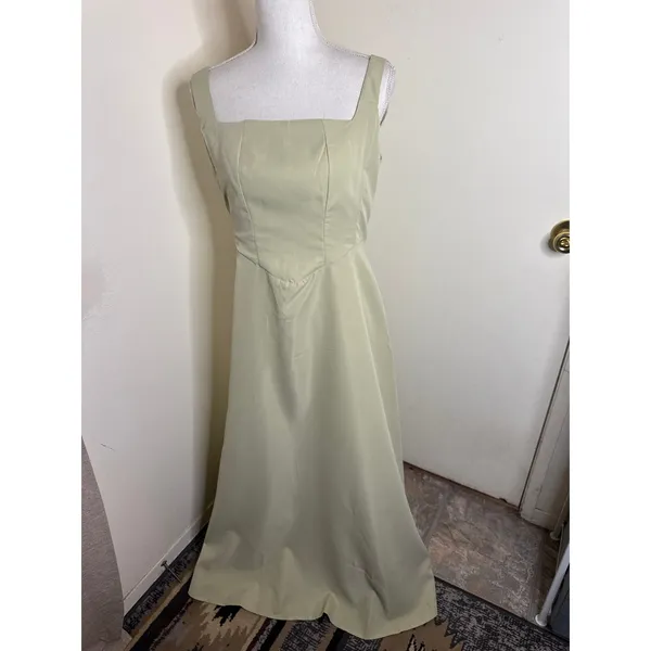 Minimalist Sage Green Structured Midi Dress - Size Large - Image 2