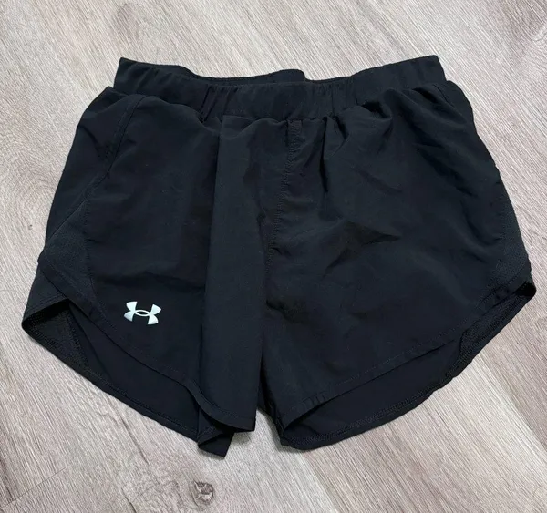 Under Armour Women's Fly-By 3" Shorts Black Medium - Image 2
