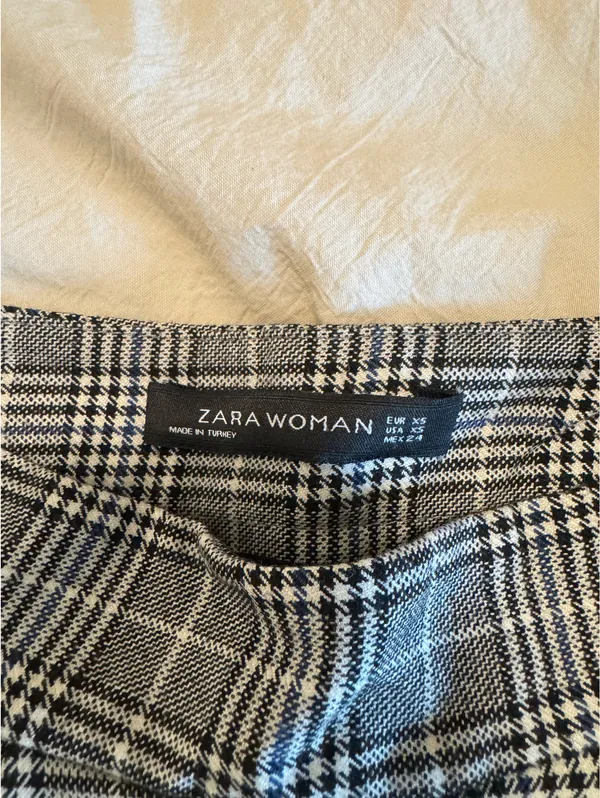 ZARA Plaid Shorts High-Waisted - Image 3