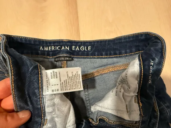 American Eagle Jegging jeans Women's size 8 Regular - Image 2