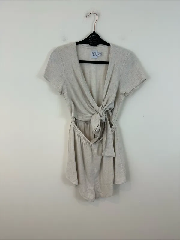 Princess Polly Ragnar Neutral Tie-Front Romper in Light Beige Size 6 - Image 2