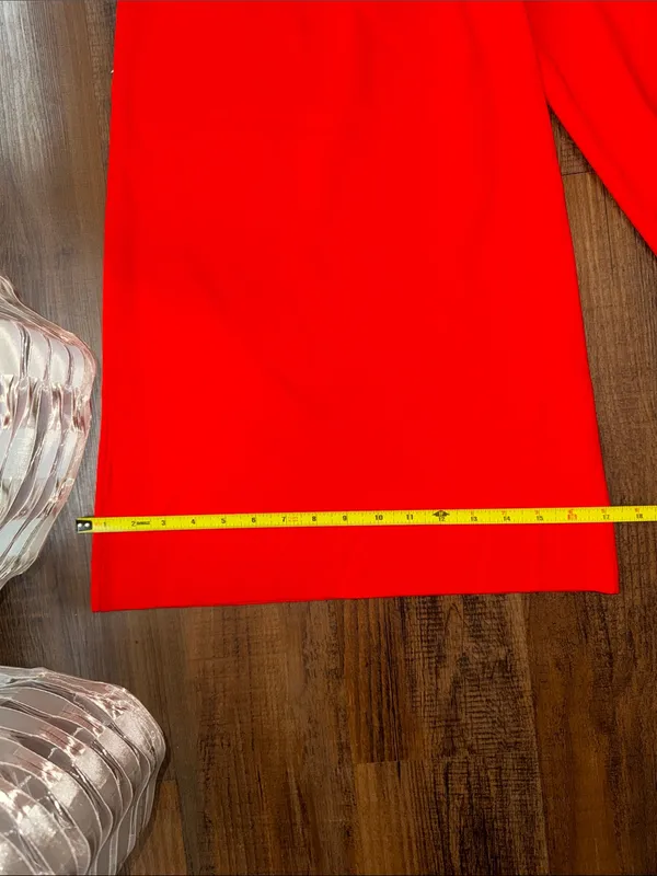 Theory high-waist wide-leg crop pants in a vibrant red - Image 7