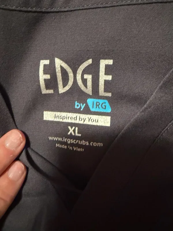 edge Women’s Charcoal Gray V-Neck Short Sleeve Top - Image 3