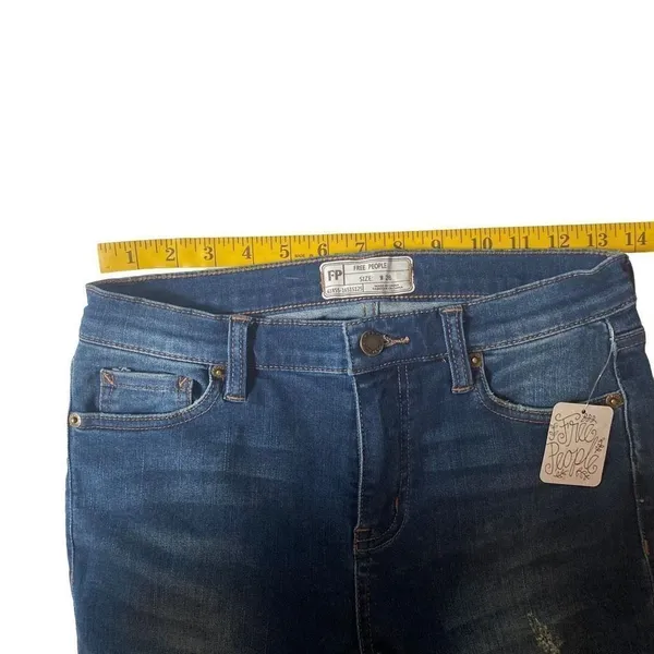NWT Free People Raw Hem Distressed Jeans Size 2 - Image 12