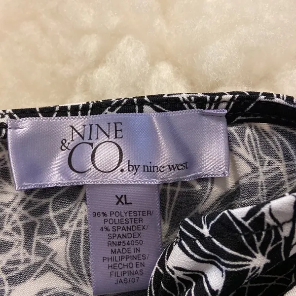 Nine &Co shirt size. XL preowned - Image 5