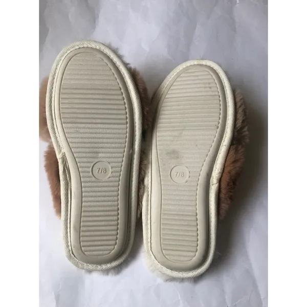 Stars Above Women’s Slippers size M7/8 - Image 3
