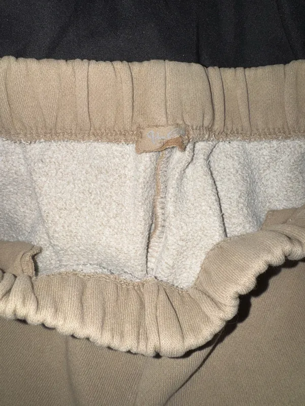 Brandy Melville Sweatpants - Image 3