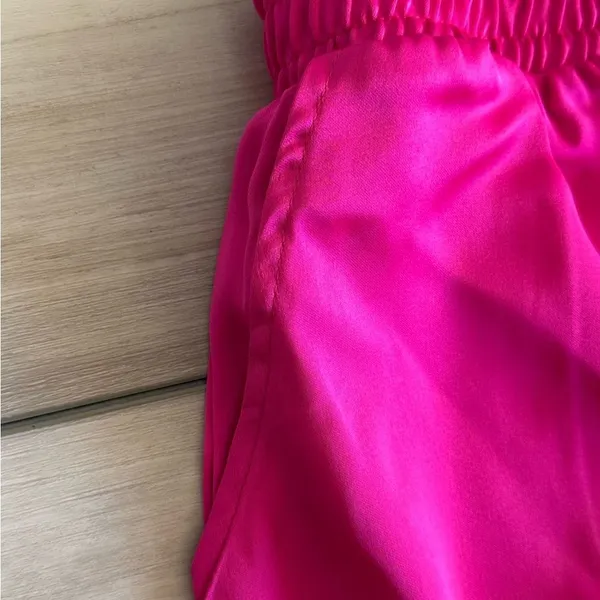 Love J USA Shorts Pink Medium NWT IN PACKAGE - Image 2