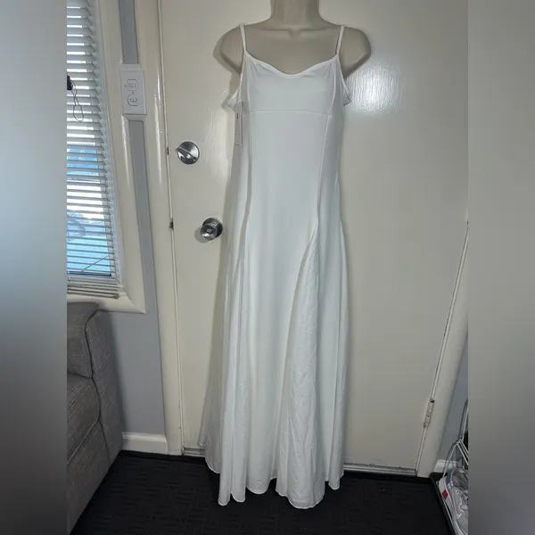 Elegant White Spaghetti Strap Maxi Dress Size XXL - Image 10