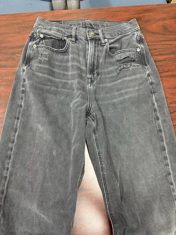 American Eagle Grey Highest Rise 90s Boyfriend Jeans Size 4 - Image 2