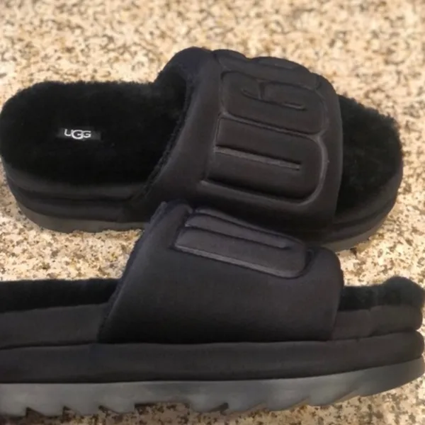 UGG Maxi Graphic Slide Platform Black Slippers Size 8 - Image 2