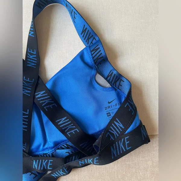 Nike Indy Logo Light Support Sports Bra - Image 12