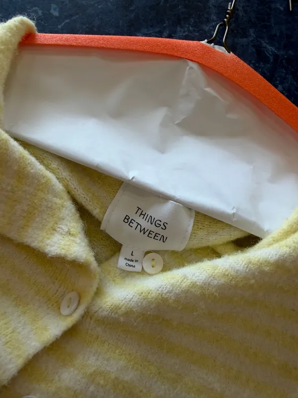 Things Between Sweater Yellow Size L - Image 3
