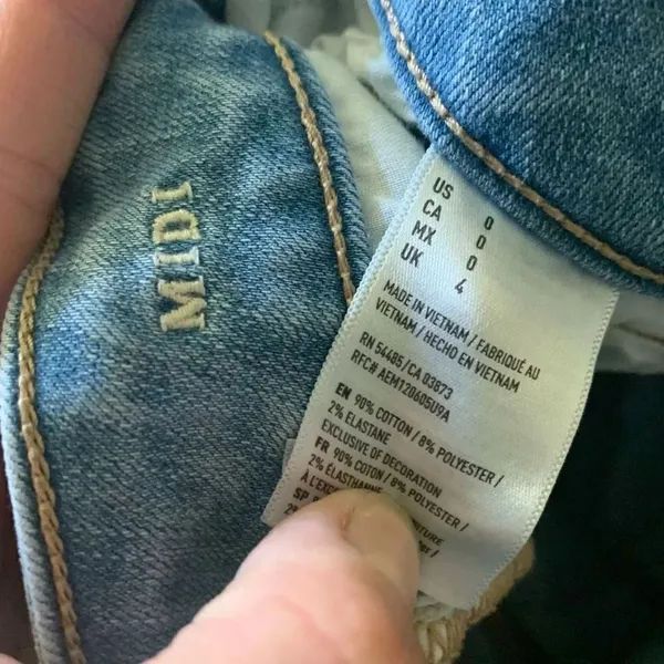 American Eagle distressed raw hem midi 0 denim shorts - Image 2