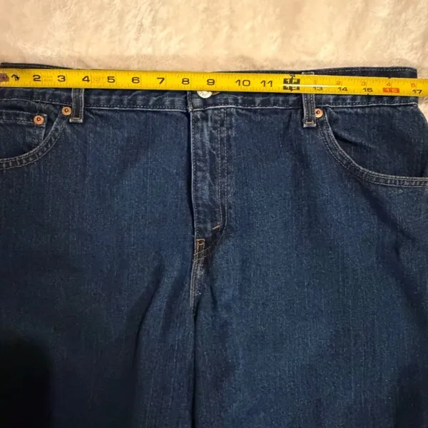 Late Y2K / Early 2000s Vintage Levi's 550 Relaxed Fit Jorts. Woman December 2006 - Image 7