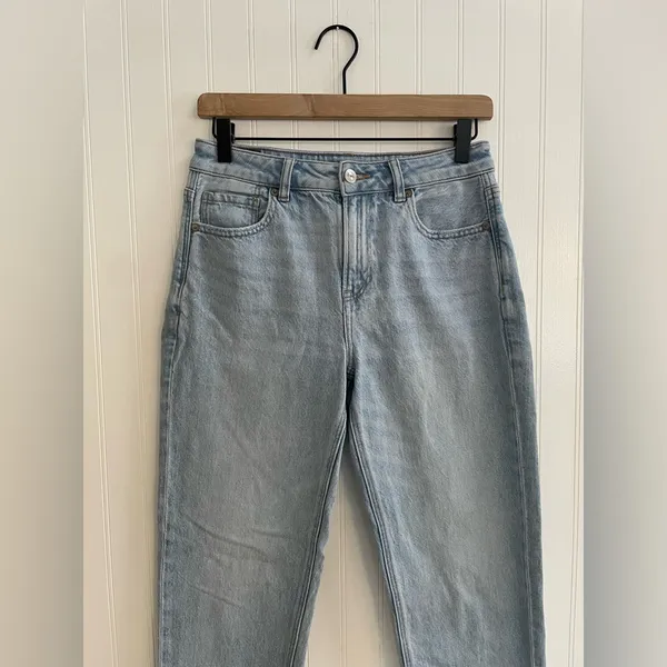 AMERICAN EAGLE Women’s AE Strigid Mom Jean in Blue Breeze Wash Denim Size 4L - Image 8