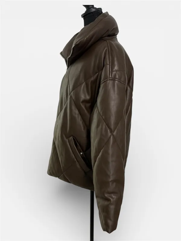 Abercrombie & Fitch Oversized Vegan Leather Diamond Puffer Sz M - Image 6