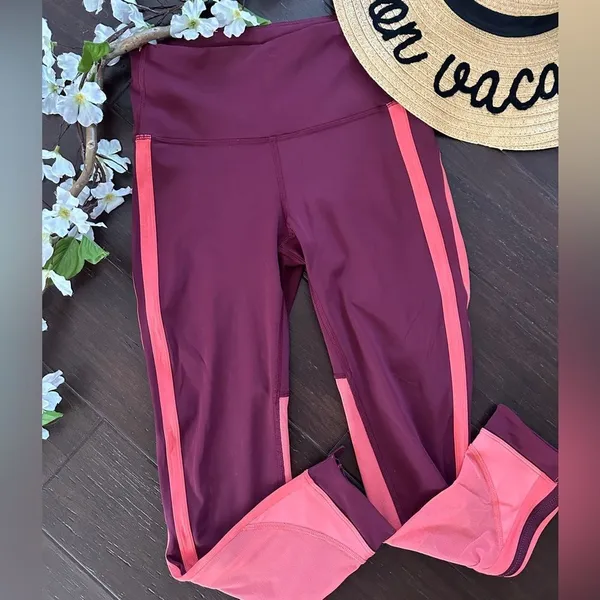 Lululemon Zip the Line Crop Leggings Burgundy Pink Stripe Zippers Size 6 - Image 10