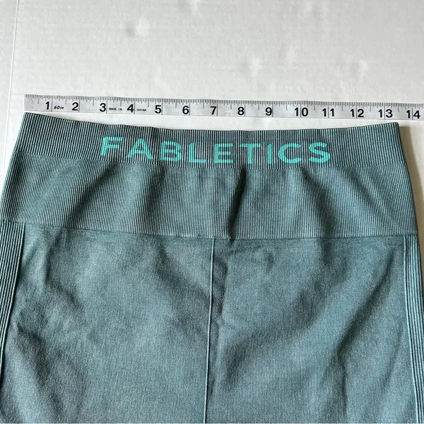 Fabletics Sync Seamless High-Waisted 7/8 Legging large washed Arctic wave green - Image 11