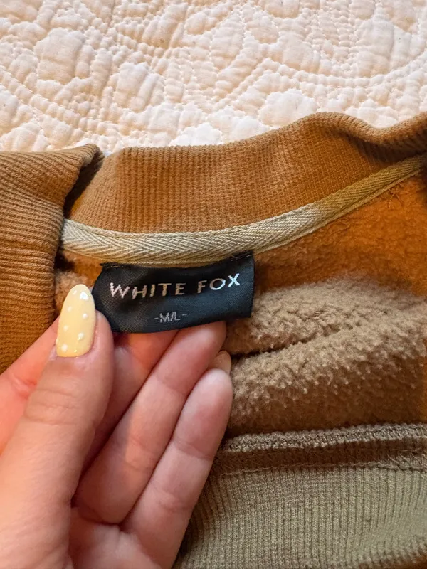 White Fox Boutique Sweatshirt - Image 3