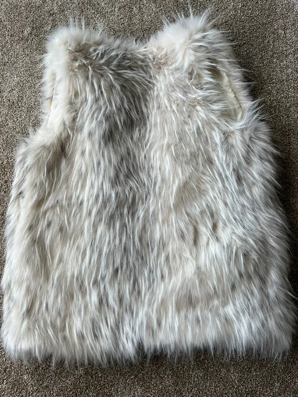 Olivaceous Faux Fur Vest - Image 3