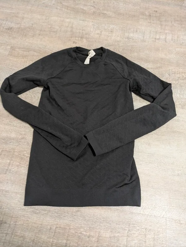 Lululemon Athletica Rest Less Pullover Cable Black Workout Shirt Size 2 - Image 2