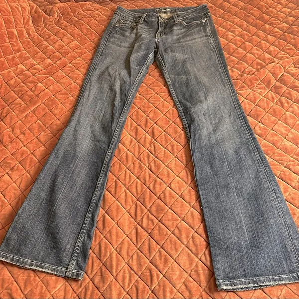 Vintage Miss Me Rhinestone Fleur-de-lis Jeans - Image 3