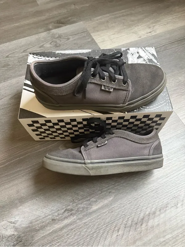 VANS Chukka Low Skateboarding Shoes Charcoal 6 Men’s 7.5 Women’s - Image 4