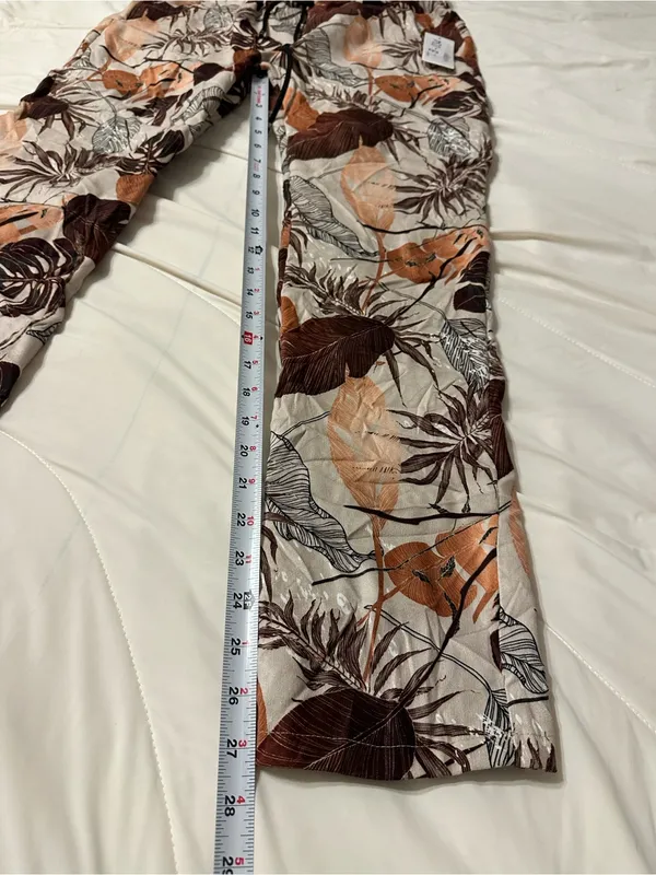 Amorosa Leaf Fauna Faux Suede Pants - Brown Tones - NWT - Size S-L (estimated) - Image 12