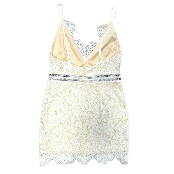 superdown Revolve remi lace mini dress size small - Image 4