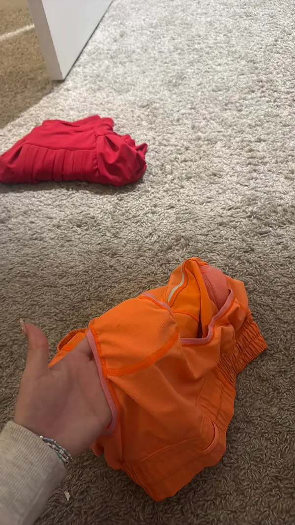 Lululemon Hotty Hot 2.5" - Image 3