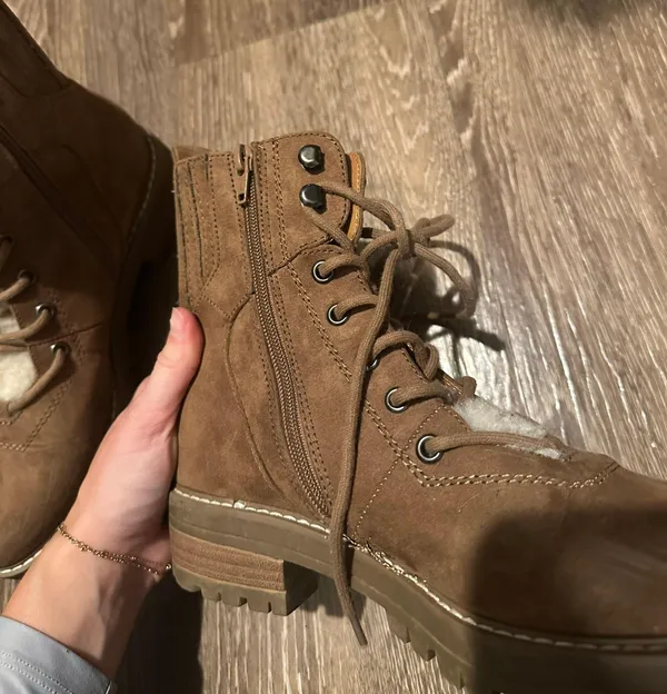 Universal Threads Brown Suede Boots - Image 6