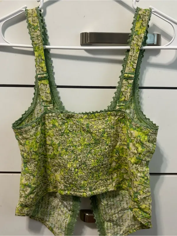 American Eagle Tie Front Floral Tank Top NWT - Image 3