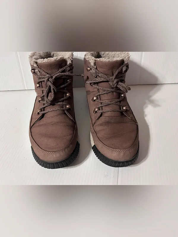 The North Face Sierra mid lace winter waterproof boots women’s size 9 - Image 4