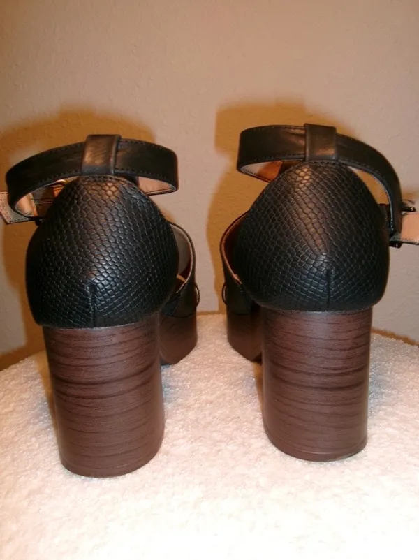 Wonderly Black Platform Ankle-Strap Sandals - Image 7