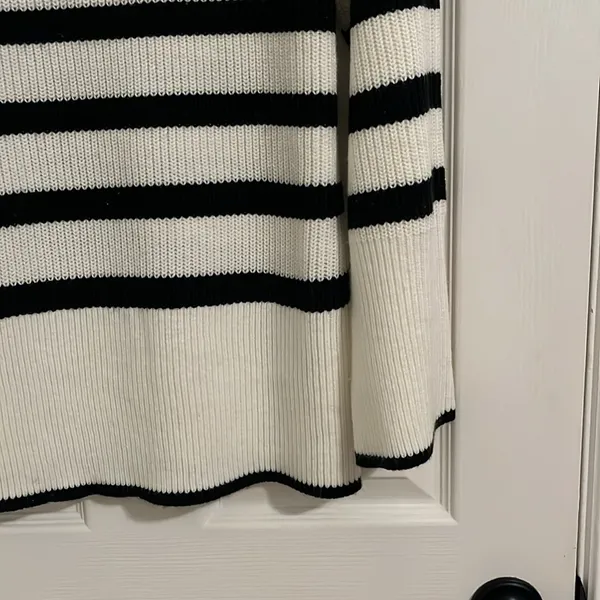 Baltic Born Lush Cream Black Striped Tunic Mock Neck Sweater Size‎ Small Preppy - Image 4