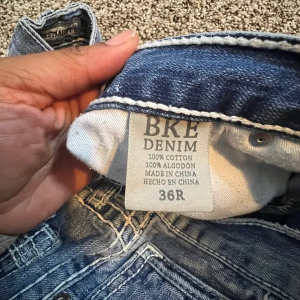 BKE Tyler Straight Light Wash Cut Off Denim Shorts Womens 36R Blue Frayed Hem‎ - Image 4