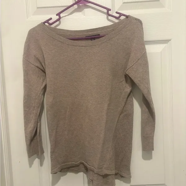 American Eagle Gray Sweater Mesh Back. Size XS. - Image 2